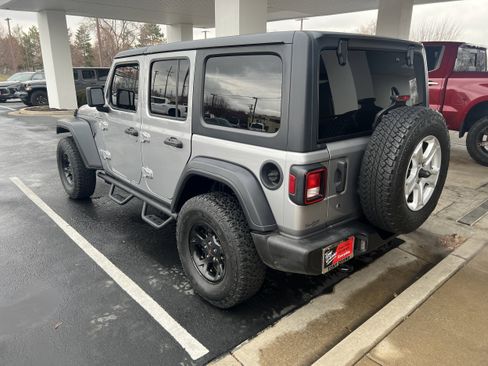 Used 2018 Jeep Wrangler Unlimited Sport S image 6