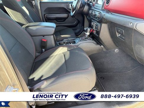 Used 2020 Jeep Gladiator Rubicon w/ Trailer Tow Package image 13