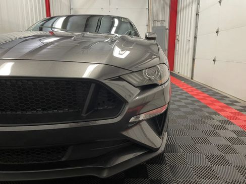 Used 2018 Ford Mustang GT w/ Black Accent Pkg RWD image 7
