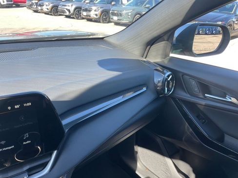 Used 2025 Chevrolet Equinox LT image 34