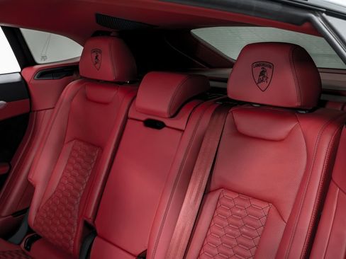 Used 2022 Lamborghini Urus AWD/4WD image 28