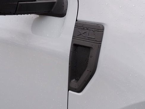 New 2026 Ford Maverick XL image 12