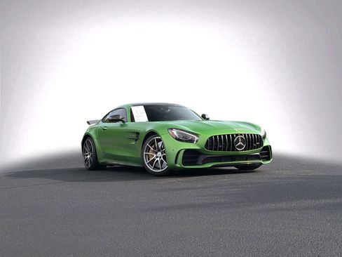 Used 2018 Mercedes-Benz AMG GT R image 2