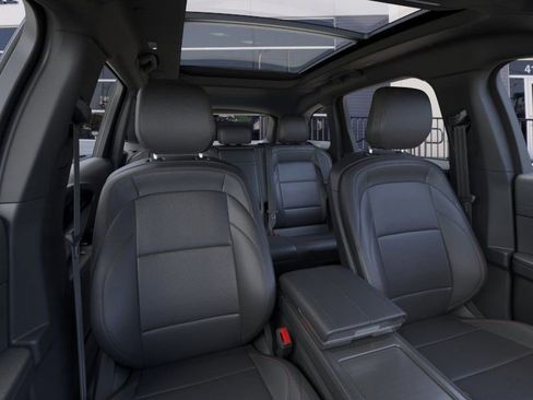 New 2025 Lincoln Nautilus Premier w/ Equipment Group 102A image 10