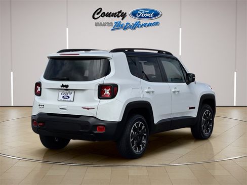 Used 2023 Jeep Renegade Trailhawk image 23