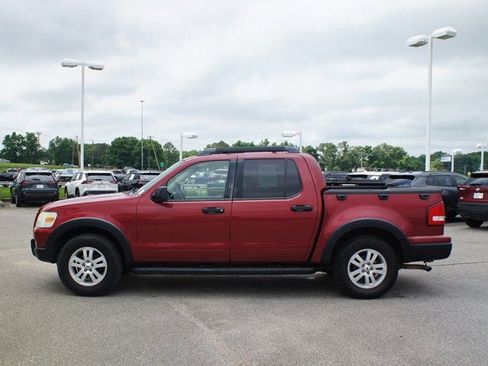 Used 2010 Ford Explorer Sport Trac XLT AWD/4WD image 8