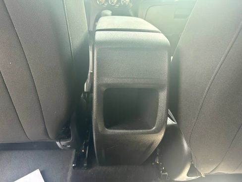 Used 2024 Chevrolet Trax RS FWD image 28
