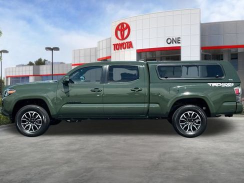 Certified 2021 Toyota Tacoma TRD Sport w/ TRD Premium Sport Package AWD/4WD image 9