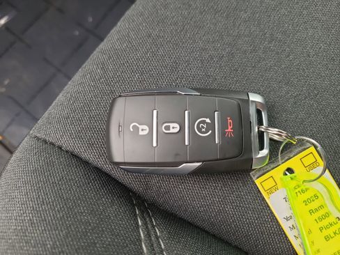 Used 2025 RAM 1500 Big Horn image 28