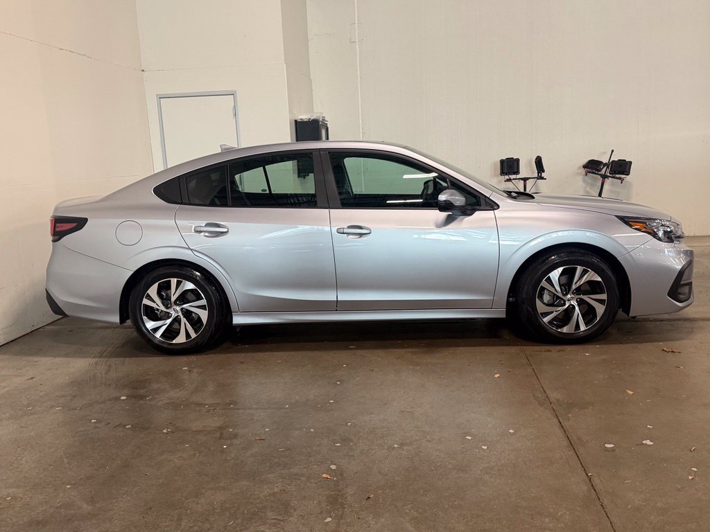 Used 2025 Subaru Legacy Premium AWD/4WD image 14