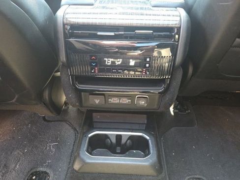 Used 2022 Jeep Wagoneer Series III w/ Premium Group I image 25