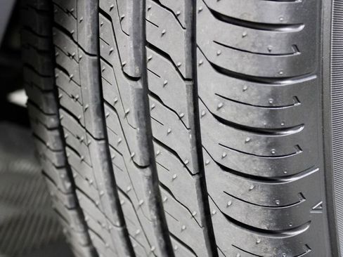 Used 2019 Jeep Cherokee Limited image 12