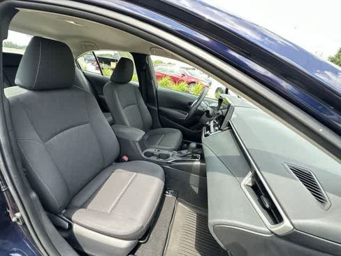 Used 2025 Toyota Corolla LE w/ LE Premium Package FWD image 19