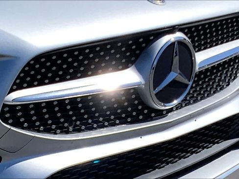 Used 2021 Mercedes-Benz CLA 250 w/ AMG Line image 27