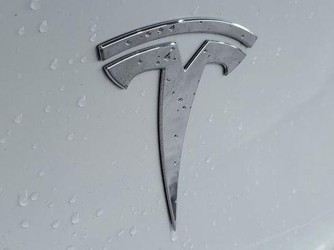 Used 2023 Tesla Model Y Long Range AWD/4WD image 5