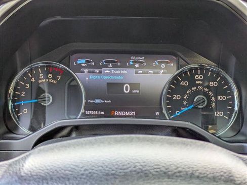 Used 2015 Ford F150 Lariat w/ Equipment Group 502A Luxury AWD/4WD image 4
