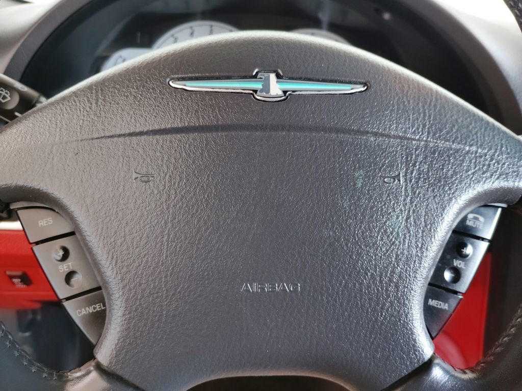 Used 2002 Ford Thunderbird RWD image 21