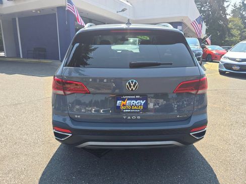 Used 2023 Volkswagen Taos SE w/ Panoramic Sunroof Package AWD/4WD image 6