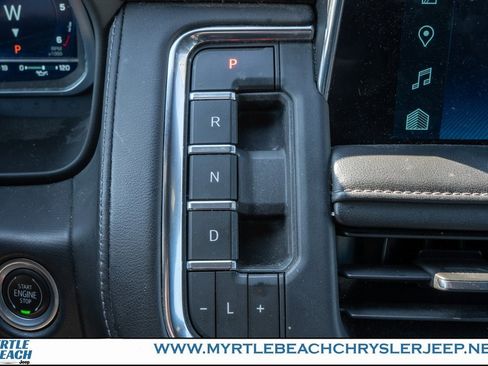 Used 2023 Chevrolet Suburban LT image 23