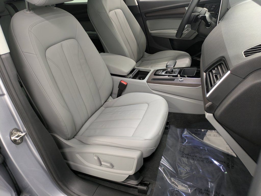 Used 2022 Audi Q5 2.0T Premium Plus w/ Premium Plus Package AWD/4WD image 28