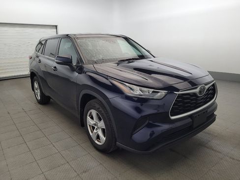 Used 2020 Toyota Highlander L AWD/4WD image 13
