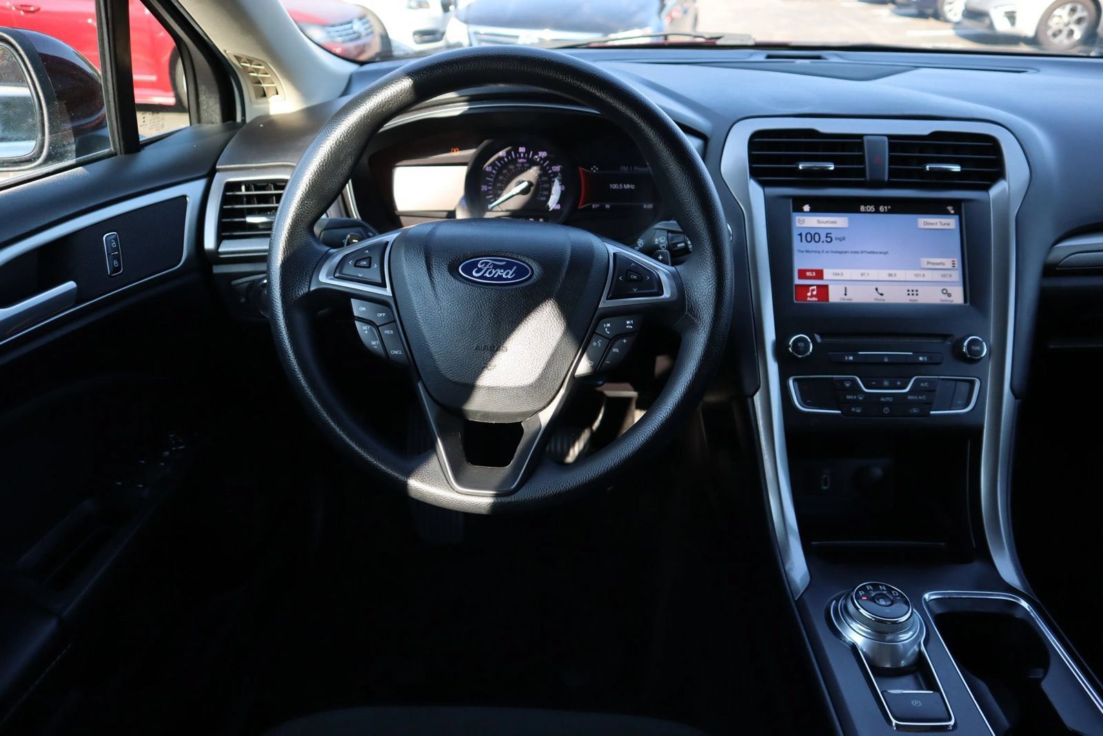Used 2018 Ford Fusion SE w/ Fusion SE Technology Package FWD image 20