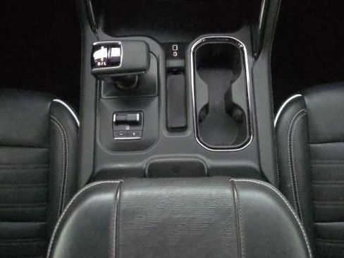 Used 2023 GMC Sierra 1500 AT4X image 40