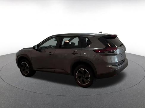Used 2025 Nissan Rogue SV FWD image 8