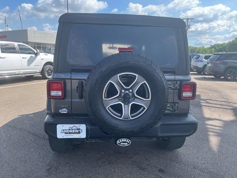 Used 2021 Jeep Wrangler Unlimited Sport AWD/4WD image 15