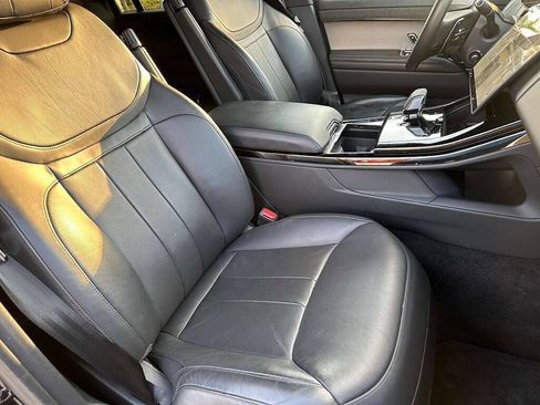 Used 2024 Land Rover Range Rover Sport Dynamic SE image 16