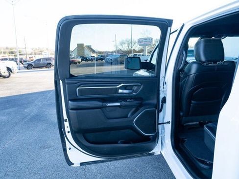 Used 2024 RAM 1500 Laramie image 11