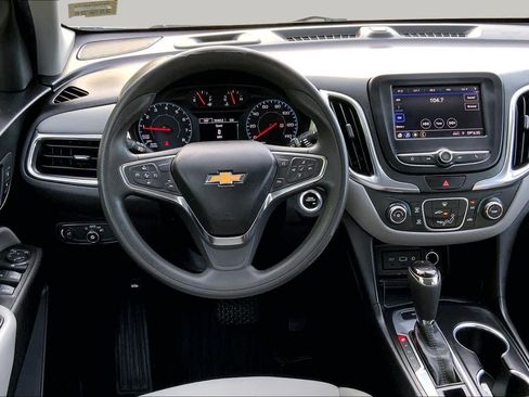 Used 2020 Chevrolet Equinox LS AWD/4WD image 6