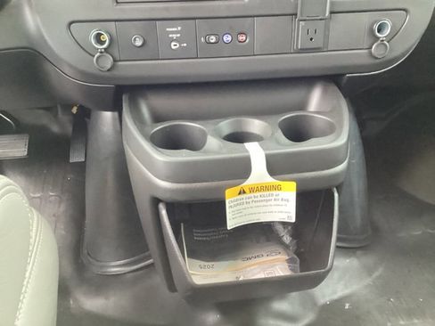 New 2025 Chevrolet Express 3500 w/ Power Convenience Package image 17