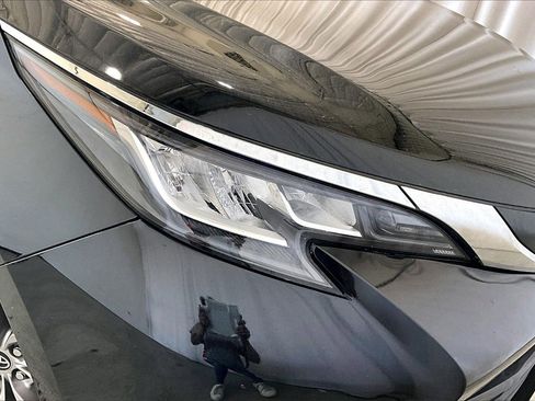 Used 2022 Toyota Sienna LE image 12