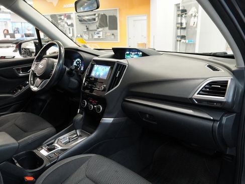 Used 2019 Subaru Forester Premium image 33