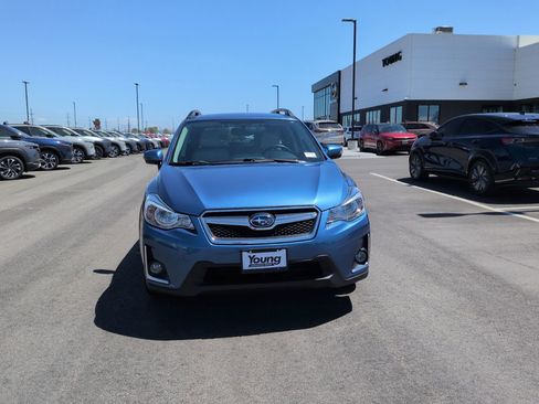 Used 2016 Subaru Crosstrek 2.0i Limited AWD/4WD image 2