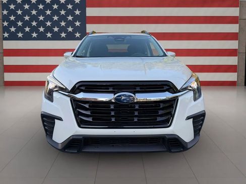 Used 2025 Subaru Ascent Premium image 8