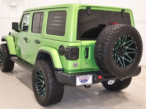 Used 2019 Jeep Wrangler Unlimited Sahara w/ Uconnect 4C Nav & Sound Group image 8