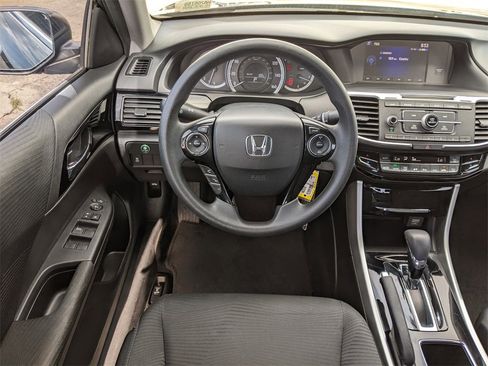 Used 2017 Honda Accord LX image 11