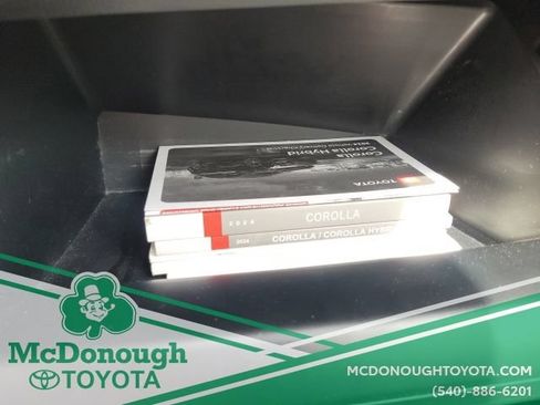 Used 2024 Toyota Corolla LE FWD image 21