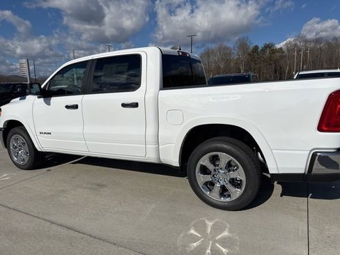 New 2026 RAM 1500 4x4 Crew Cab image 8