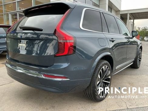 Certified 2025 Volvo XC90 B5 Plus image 8