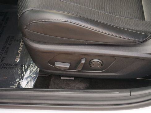 Certified 2021 Hyundai Elantra Limited w/ Cargo Package FWD image 18