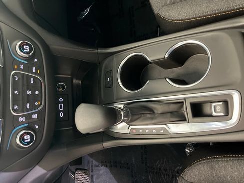 Used 2024 Chevrolet Equinox LT AWD/4WD image 19