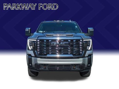 Used 2024 GMC Sierra 2500 Denali Ultimate AWD/4WD image 8