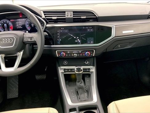 Certified 2025 Audi Q3 2.0T Premium Plus w/ Premium Plus Package image 6