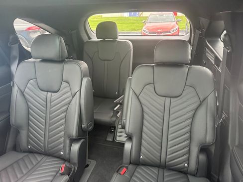 Used 2025 Kia Sorento SX AWD/4WD image 31