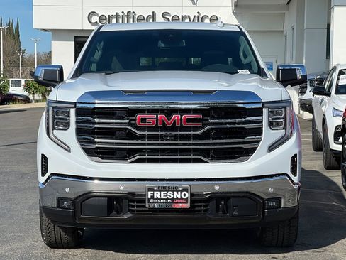 New 2026 GMC Sierra 1500 SLT image 3