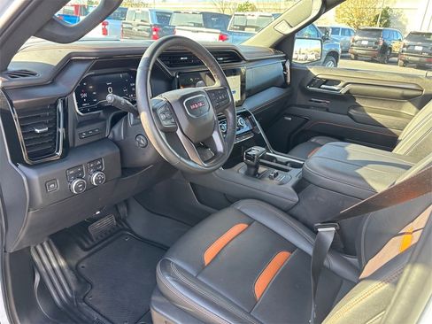 Certified 2024 GMC Sierra 1500 AT4 w/ Technology Package image 8