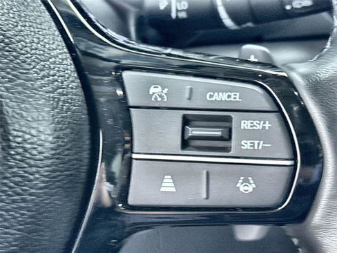 Used 2025 Honda Pilot EX-L image 17